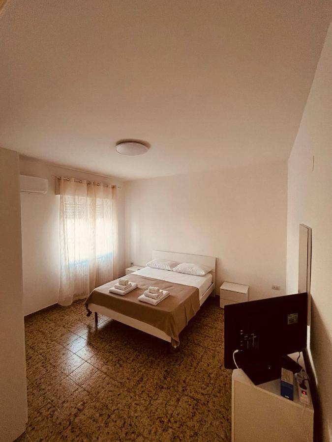 Shuby Home San Pietro Vernotico Esterno foto